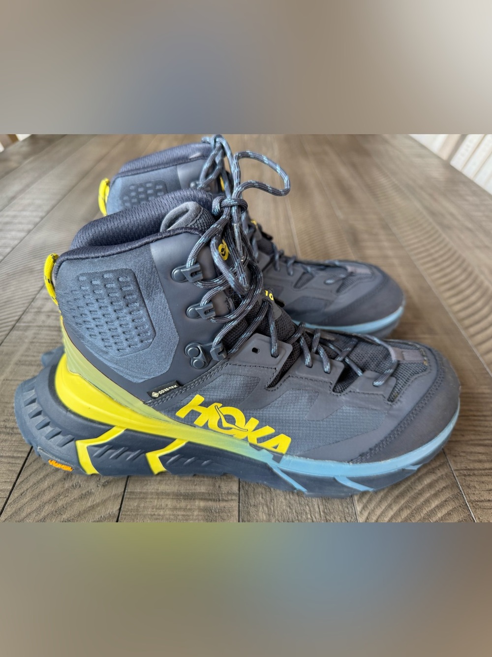 Hoka One One TenNine GTX Trail Hiking Boot - Shoes Women’s Size 10 B - Picture 2 of 16